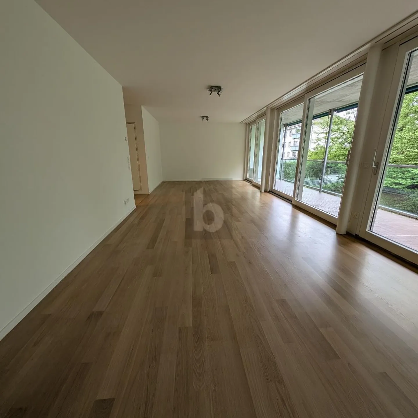 Central and Quiet Location with Top Connectivity - Photo 1 of 6