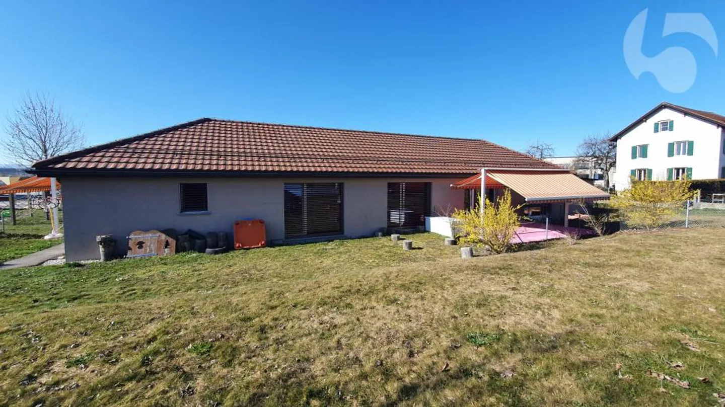 Sale by Plans in Rueyres: 2 Villas with 6.5 Rooms and 150 m2 of Living Space with Beautiful Views of the Valley, 1 km from the Leb de Bercher Train Station - Photo 9 of 12