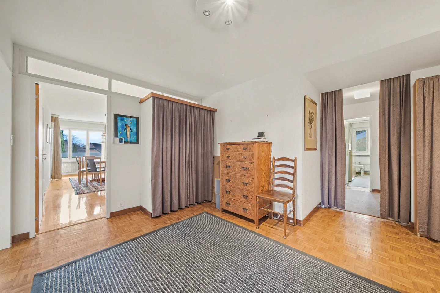 Superbe appartement aux dimensions exceptionnelles, quartier calme - Photo 3 sur 13