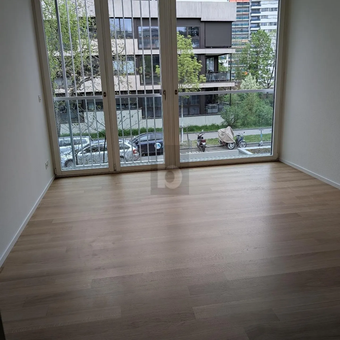 Central and Quiet Location with Top Connectivity - Photo 3 of 6