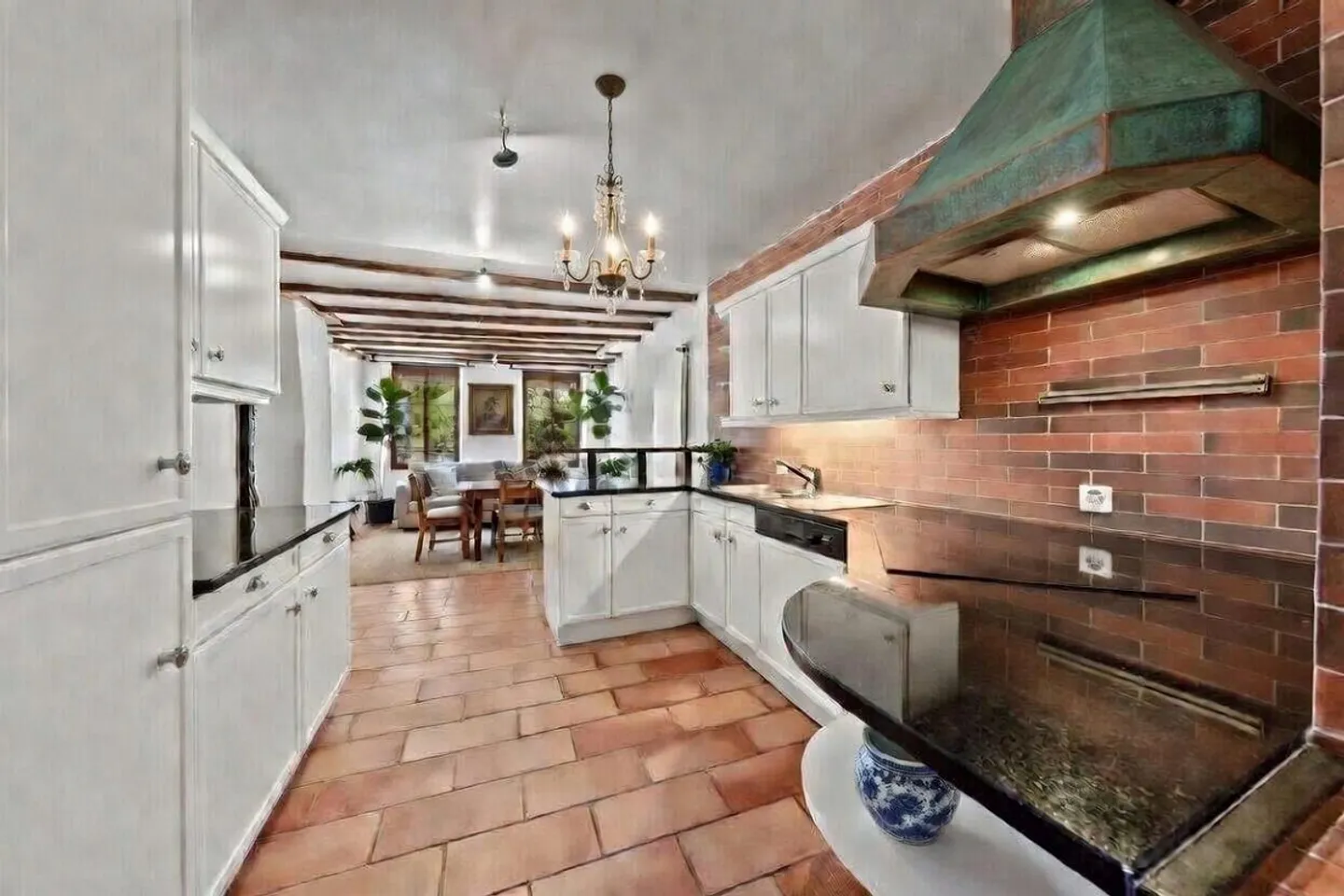 Bellissima Casa a schiera Centro Storico Nyon - 2 letti, 2 bagni. Traversante - Foto 1 di 7