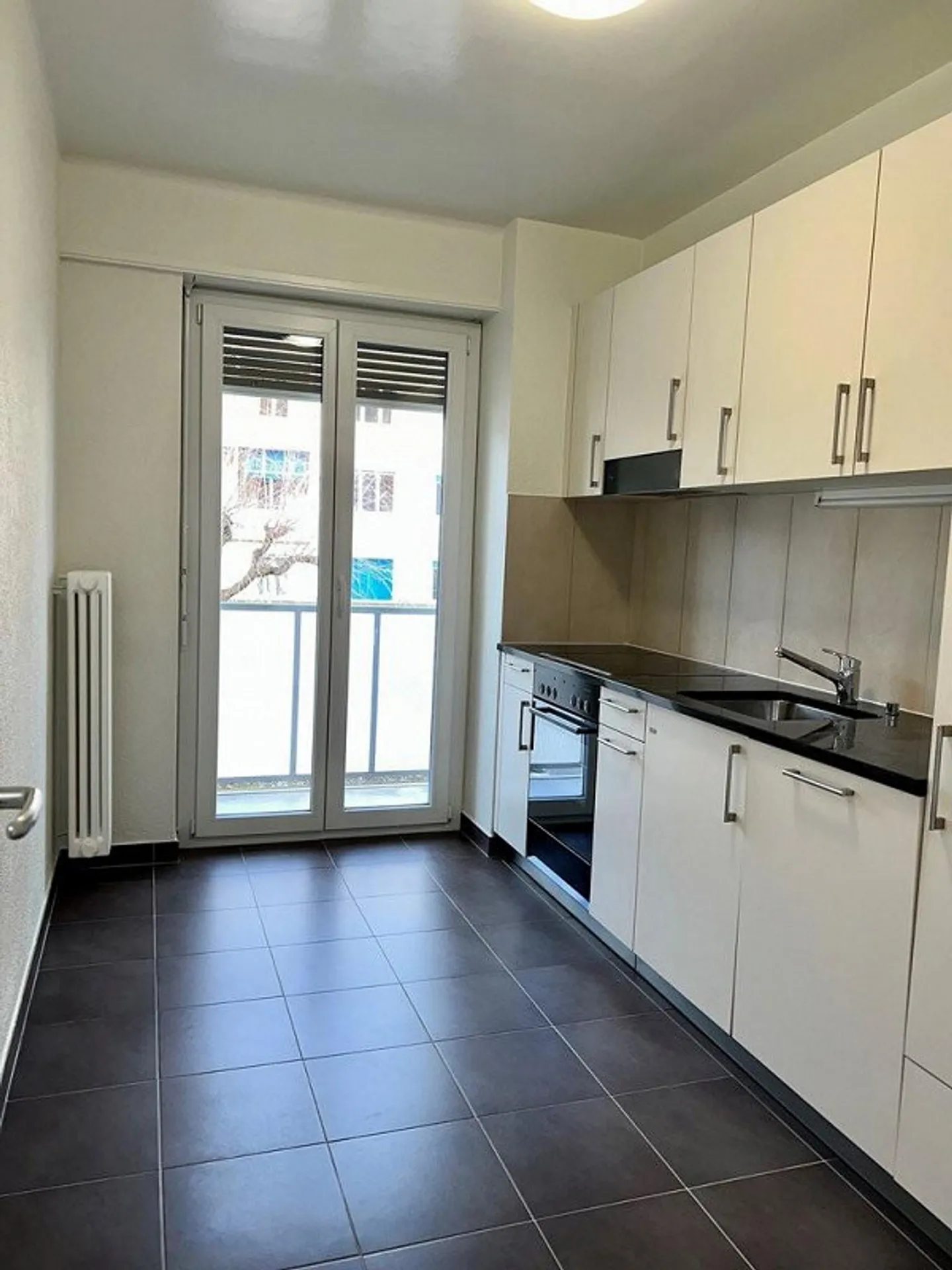 Schöne 2,5 Zimmer, nahe dem Stadtzentrum von Lausanne - Foto 4 von 6