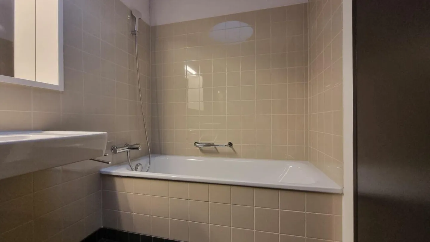 Beautiful living in a 3.5-row family house - Photo 4 of 11