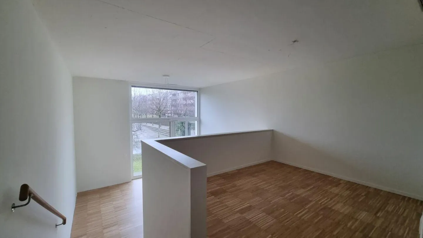 Beautiful living in a 3.5-row family house - Photo 7 of 11