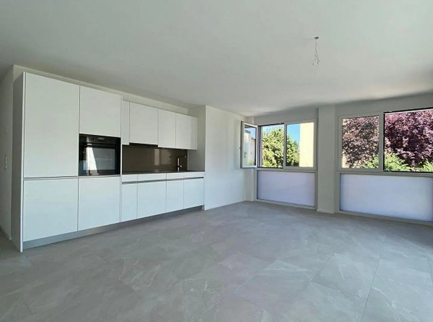 Appartamento luminoso e moderno di 3,5 stanze - Foto 1 di 7
