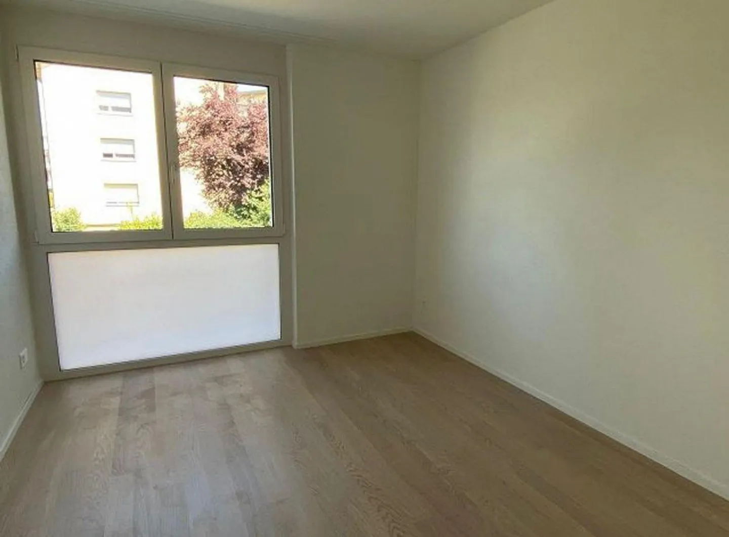 Appartamento luminoso e moderno di 3,5 stanze - Foto 7 di 7