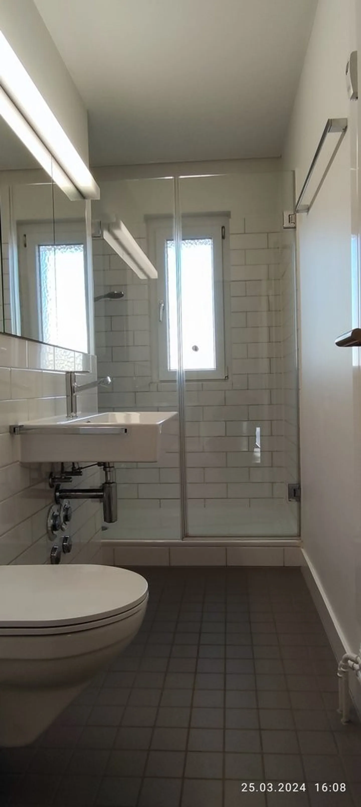 Appartement de 3,5 pièces rénové en 2021 - Photo 4 sur 6