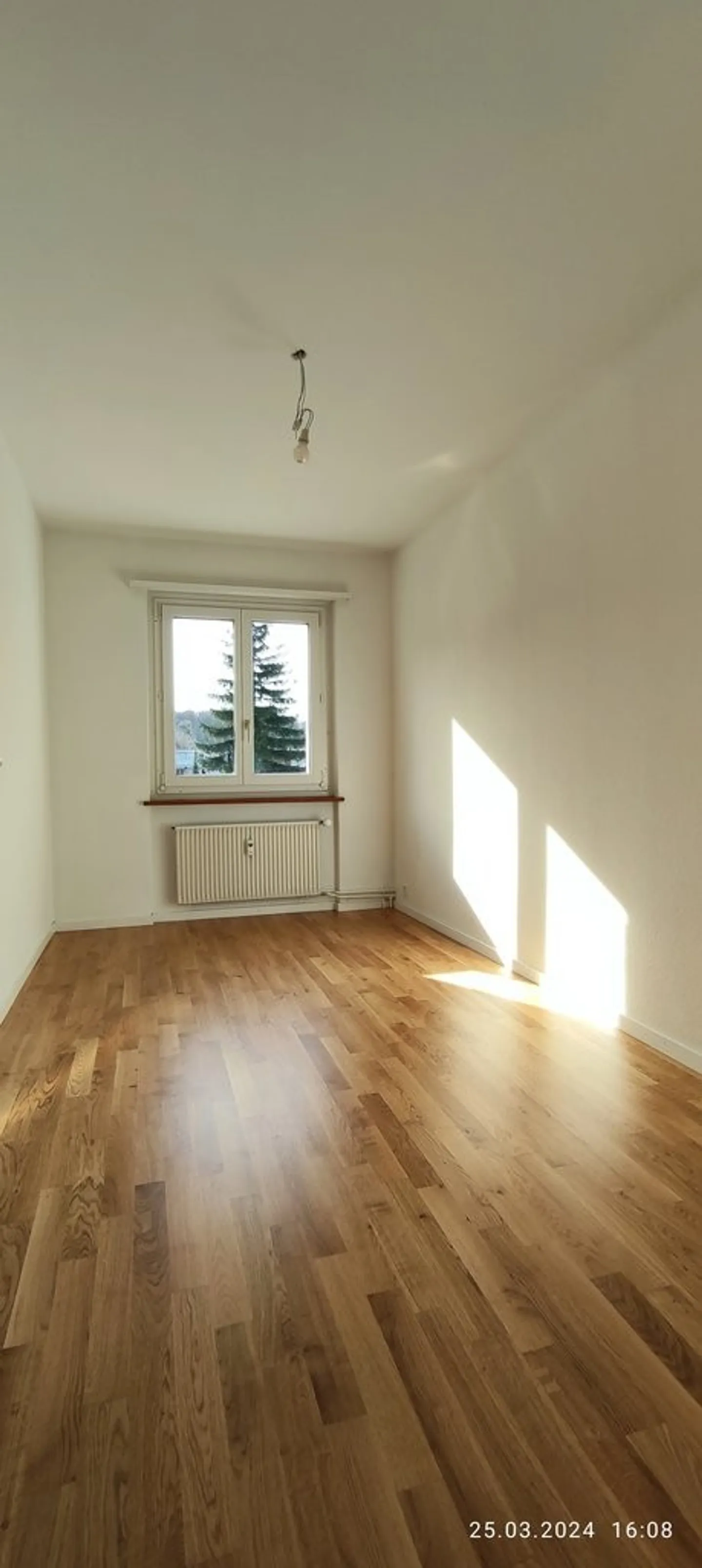 Appartement de 3,5 pièces rénové en 2021 - Photo 5 sur 6