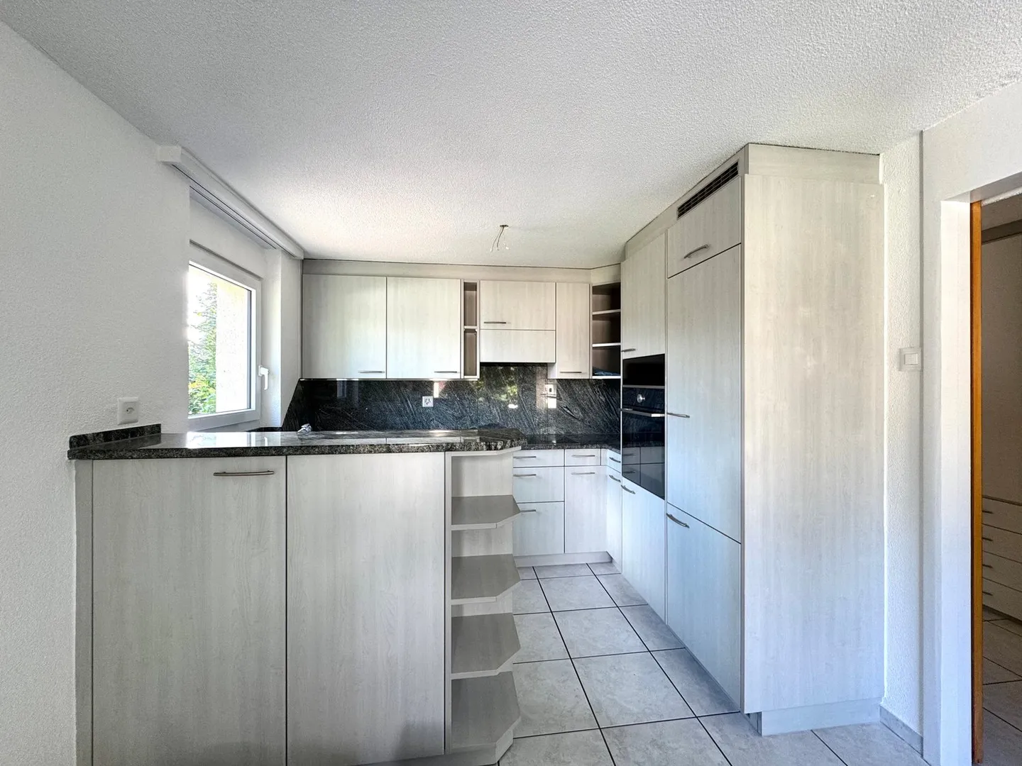 Incantevole casa a schiera di 5,5 stanze in una posizione tranquilla - Foto 2 di 15