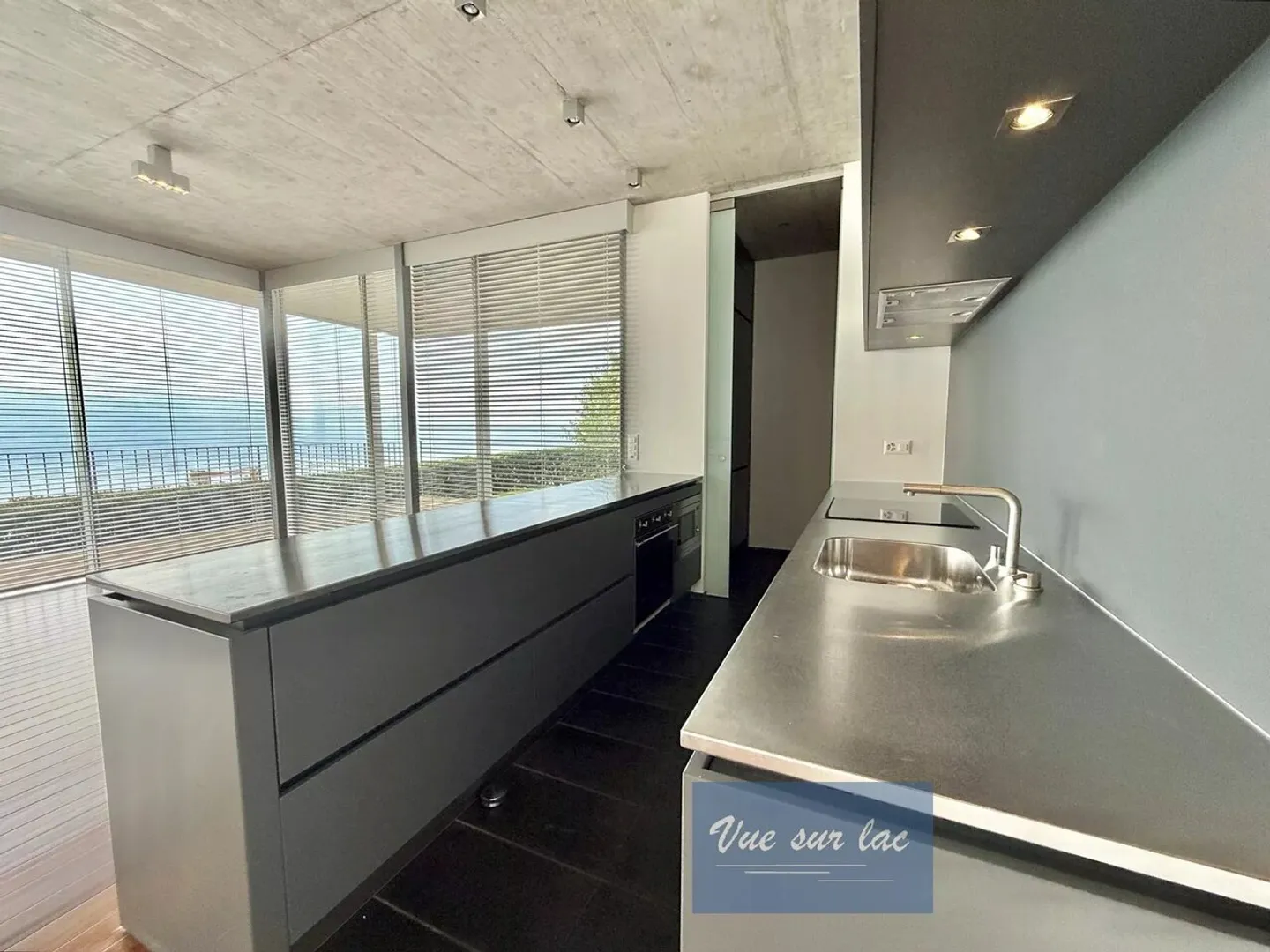 Spacieux appartement dans villa d'architecte, vue époustouflante! - Photo 13 sur 13