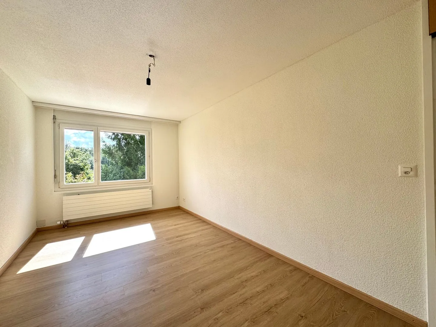 Incantevole casa a schiera di 5,5 stanze in una posizione tranquilla - Foto 10 di 15