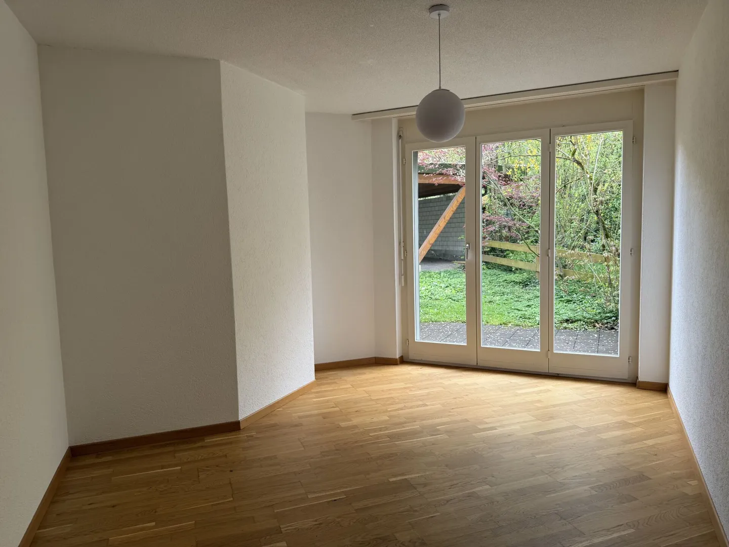 8-Room Double Family House with Apartment - Photo 6 of 15