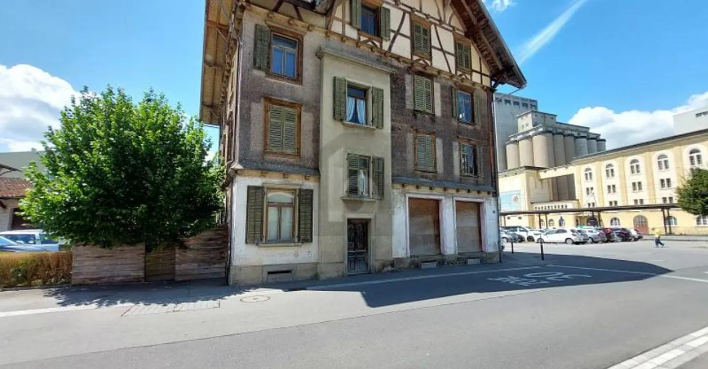 Charming Multi-Family Home - Photo 3 of 4