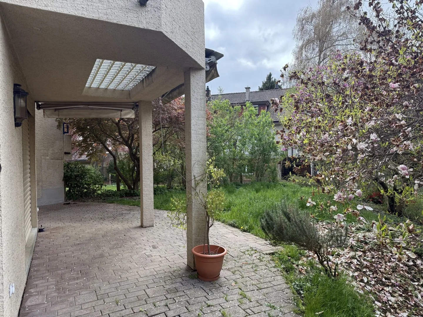 8-Room Double Family House with Apartment - Photo 14 of 15