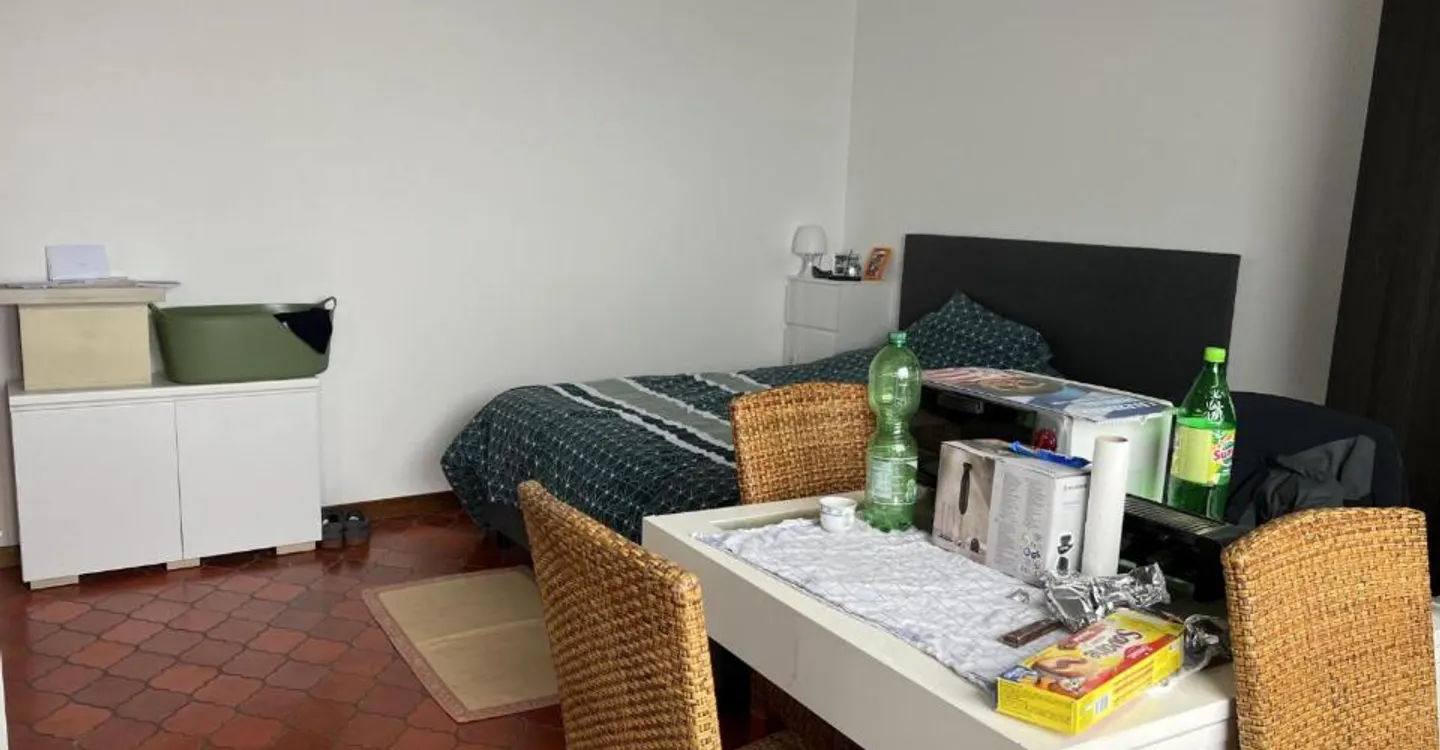 Bel monolocale con vista sulle Alpi - Foto 3 di 7