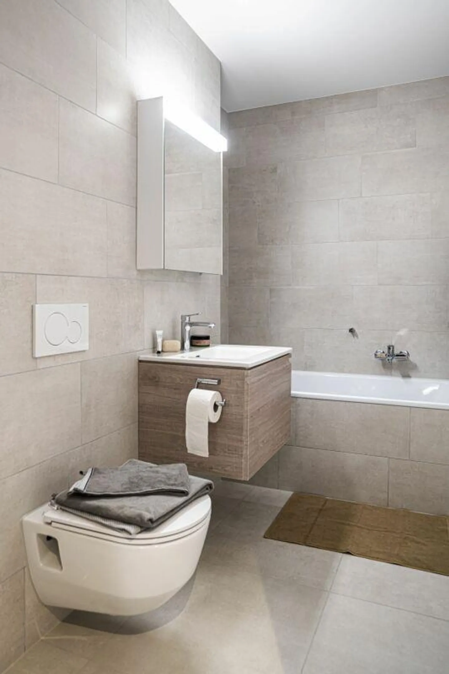 Appartement moderne de 3,5 pièces à Neuhausen - Photo 6 sur 7