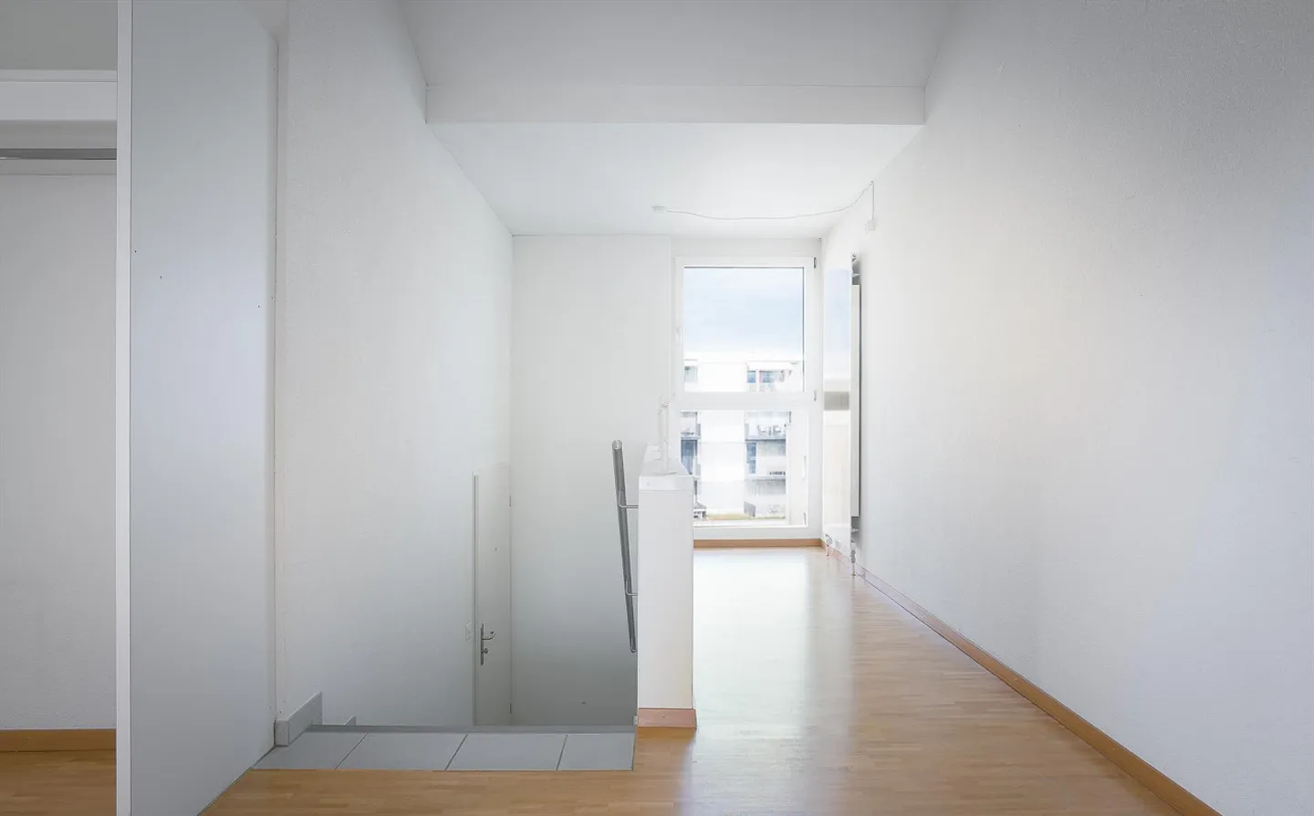 Stylish penthouse apartment with plenty of light - Photo 3 of 12