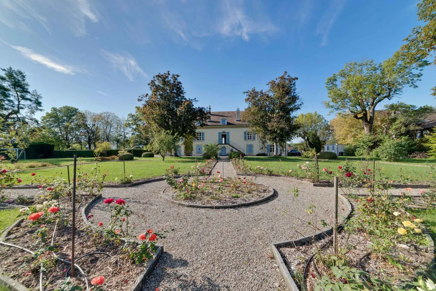 Maison de maître à Vanduvres sur une parcelle de plus de 10'000m2 - Photo 3 sur 7