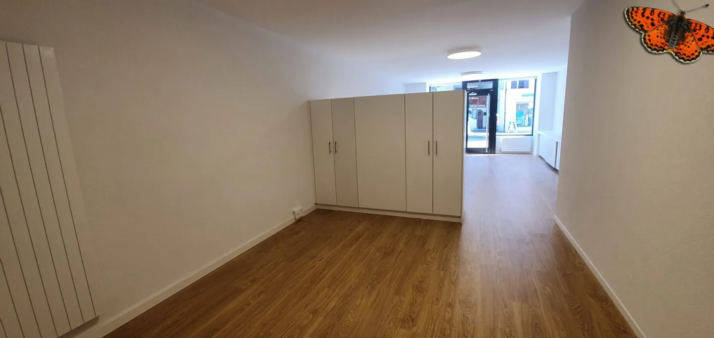Beautiful commercial space of 114m² in the heart of Payerne - Photo 8 of 9