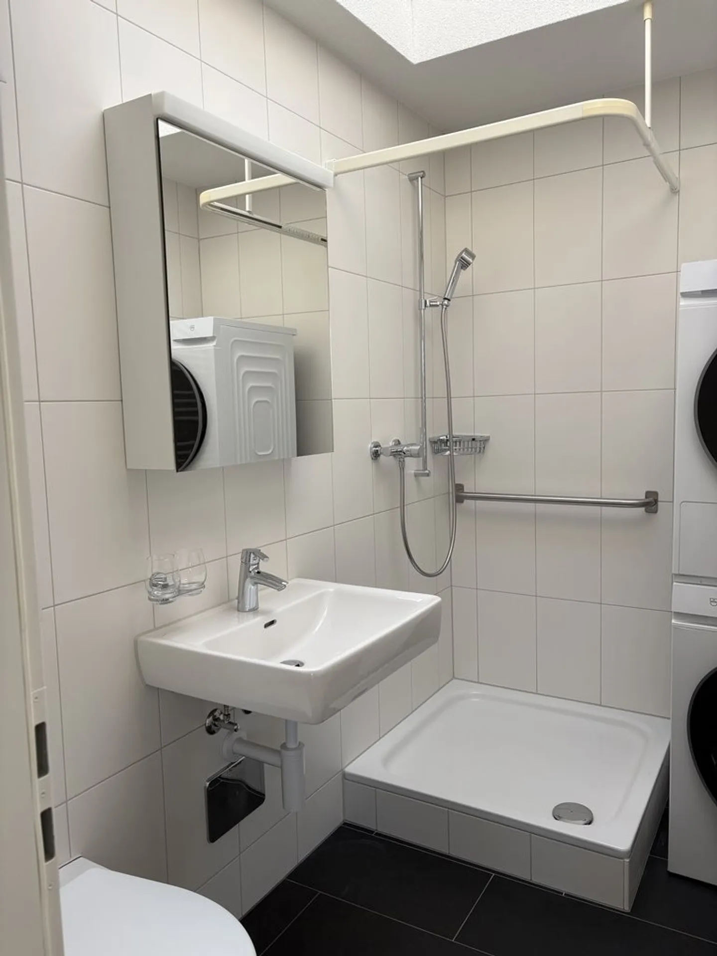 Modernes Attikawohnung mit Terrasse - Foto 4 von 7