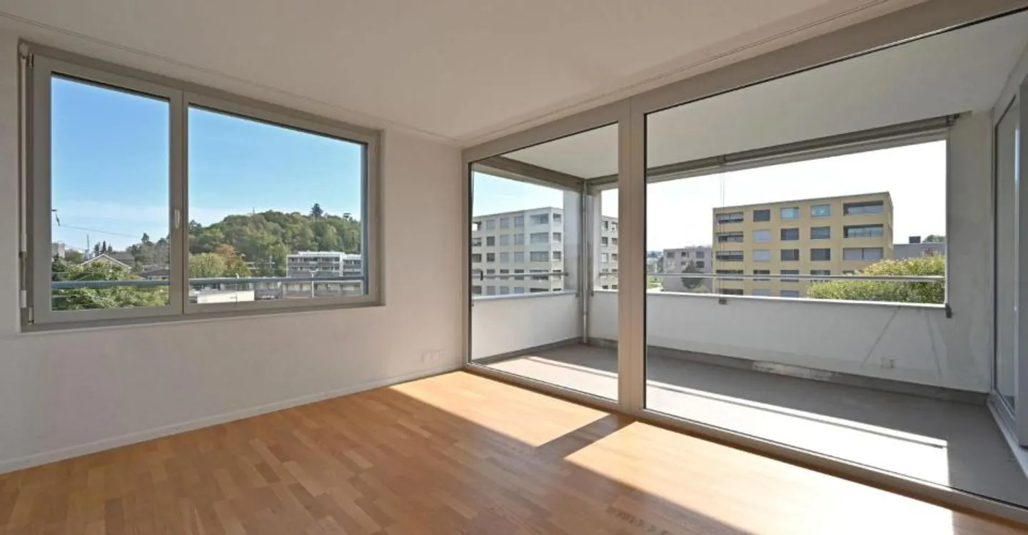 Spacious 5.5-room apartment in a central location in Lyss - Photo 8 of 13