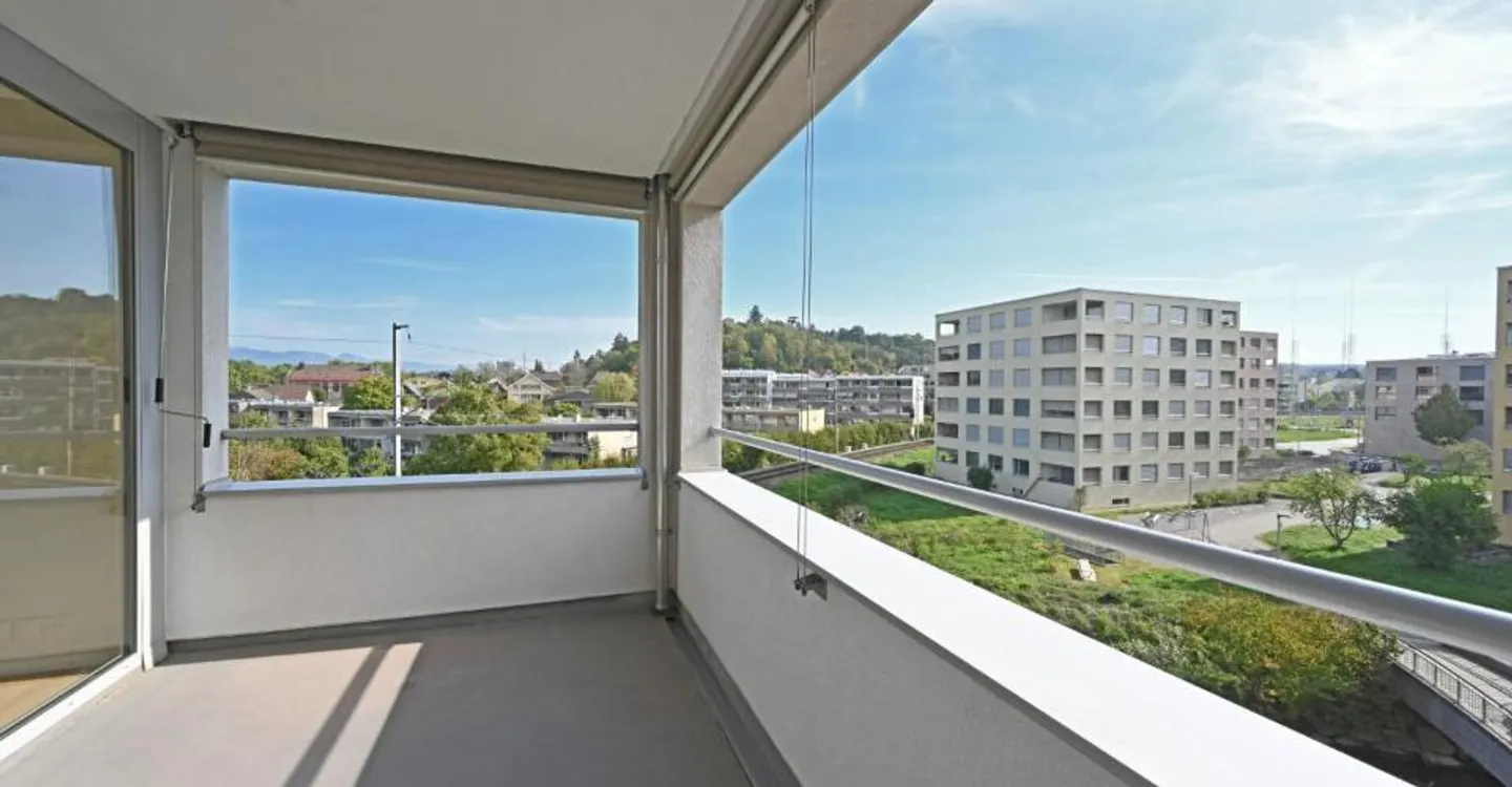 Spacious 5.5-room apartment in a central location in Lyss - Photo 9 of 13