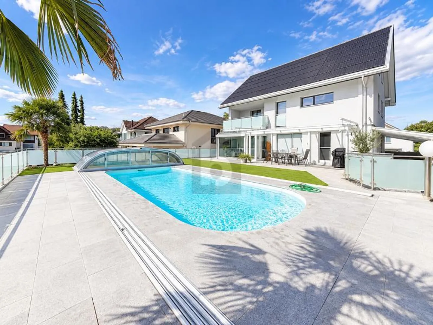 Luxushaus mit Pool & Wellness - Foto 1 von 6