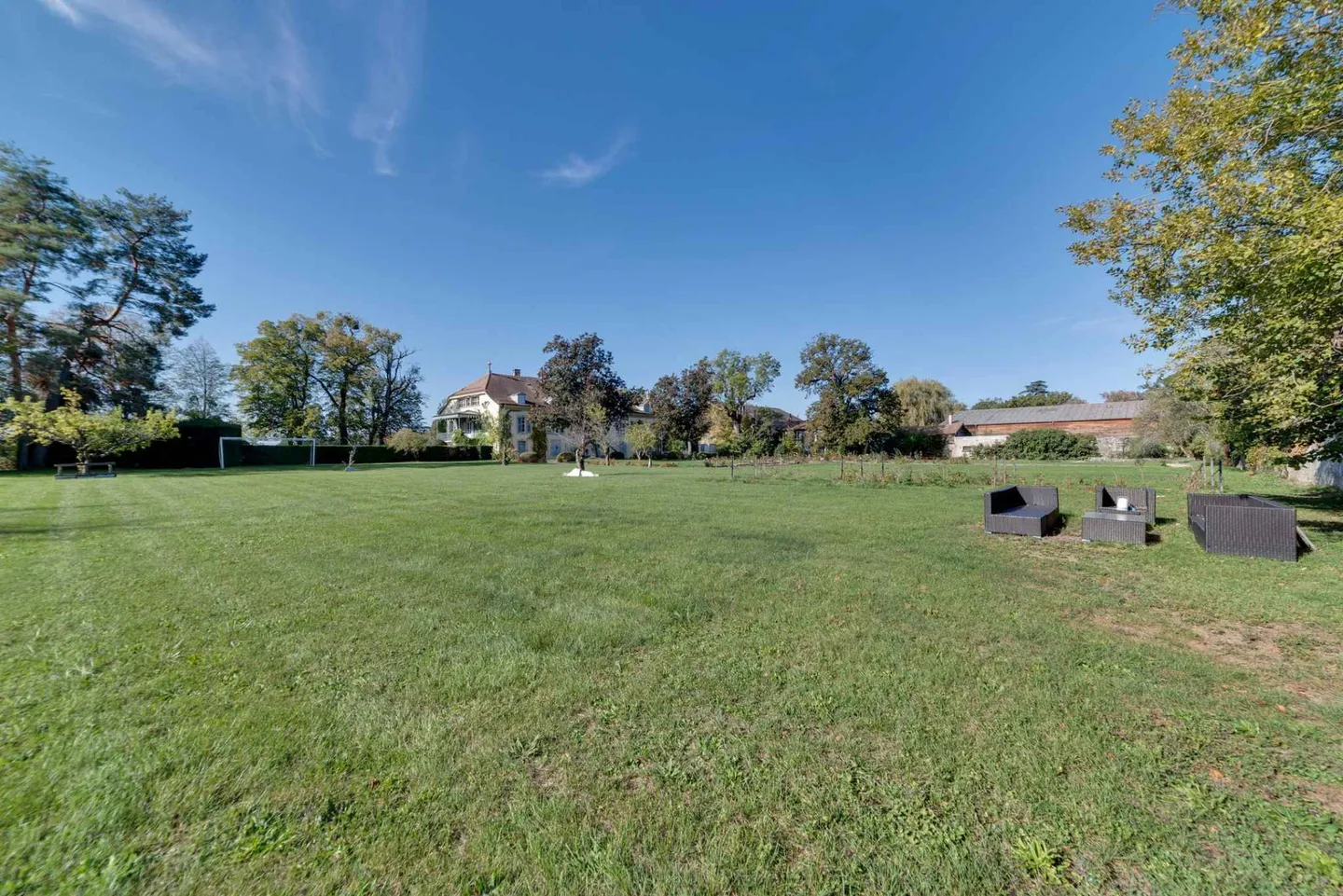 Maison de maître à Vanduvres sur une parcelle de plus de 10'000m2 - Photo 7 sur 7