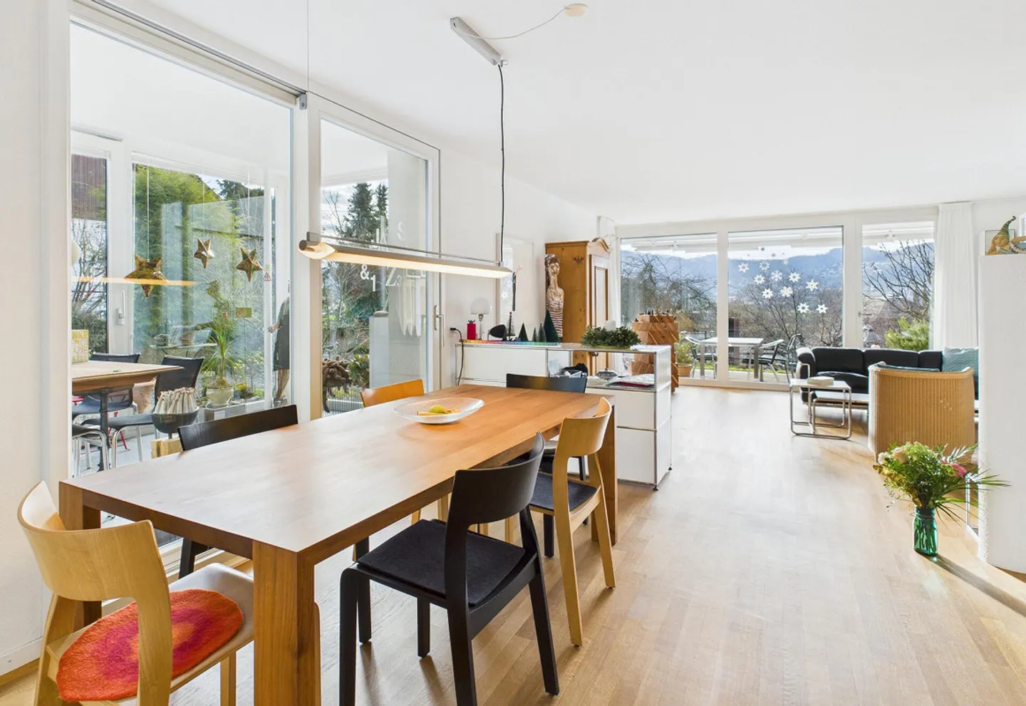 Vivere con stile in un'oasi di giardino idilliaca in una posizione da sogno - Foto 8 di 14