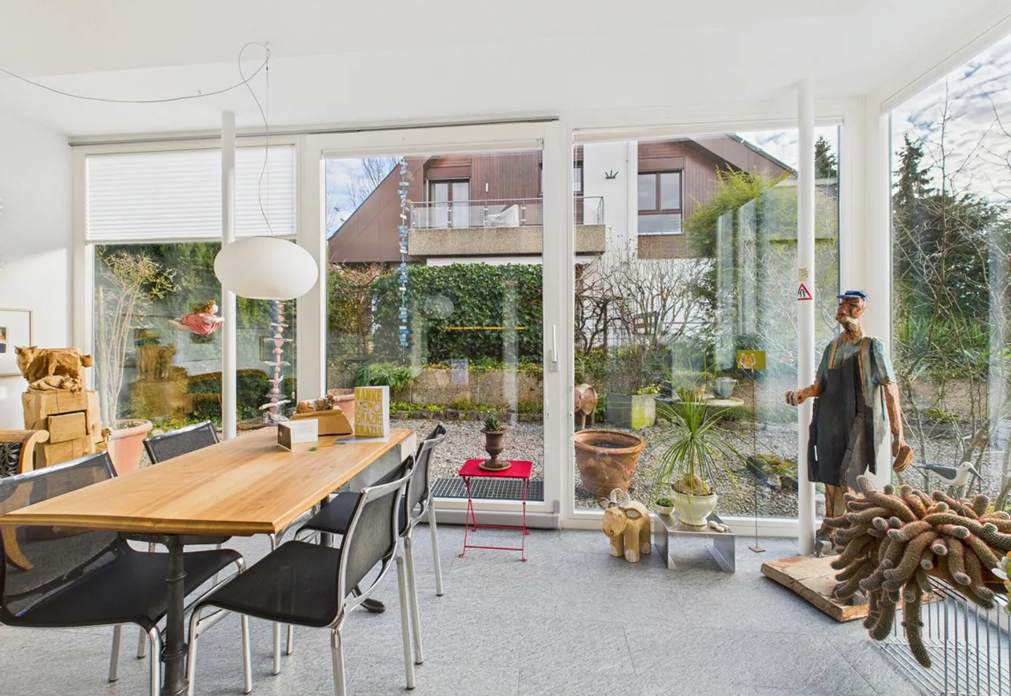 Vivere con stile in un'oasi di giardino idilliaca in una posizione da sogno - Foto 9 di 14