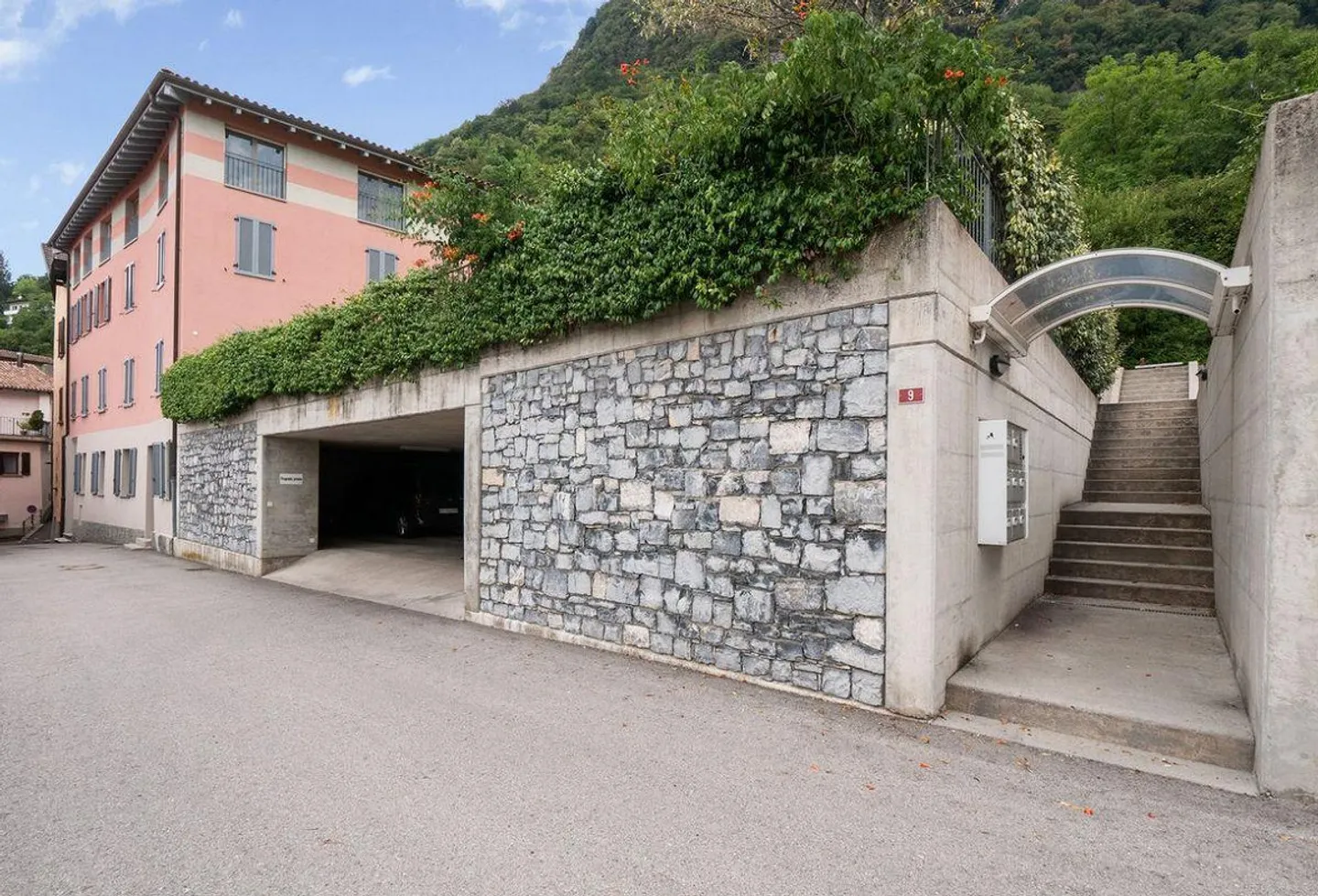 Arogno - Appartamento 4.5 locali con giardino privato - Foto 3 di 4