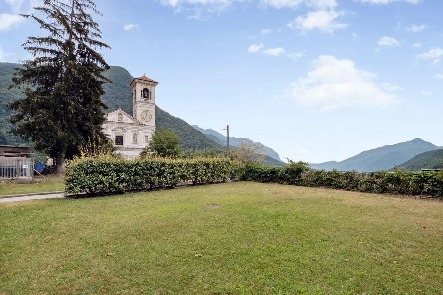 Arogno - Appartamento 4.5 locali con giardino privato - Foto 2 di 4
