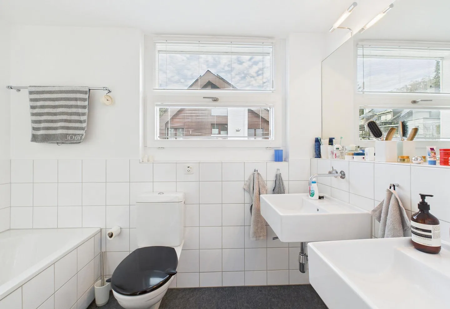 Vivere con stile in un'oasi di giardino idilliaca in una posizione da sogno - Foto 13 di 14