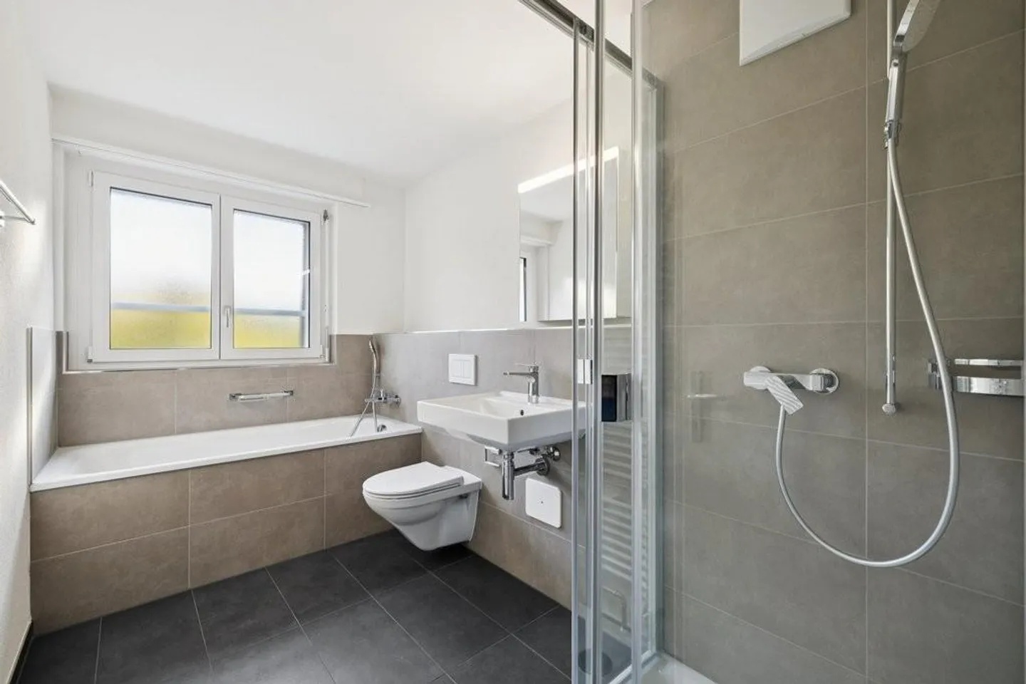 *** Sanierte Wohnung mit modernem Wohnkomfort *** - Foto 3 von 6