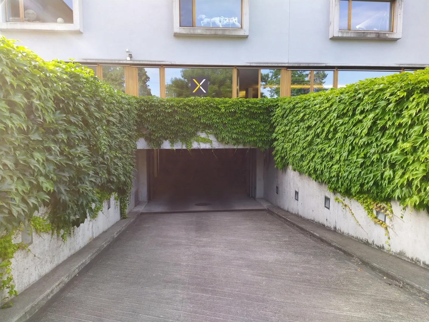 Einstellplatz in Riehen - Foto 2 von 2