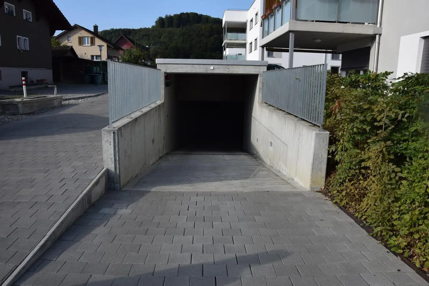 Place de parking à louer à Gränichen ! - Photo 2 sur 2