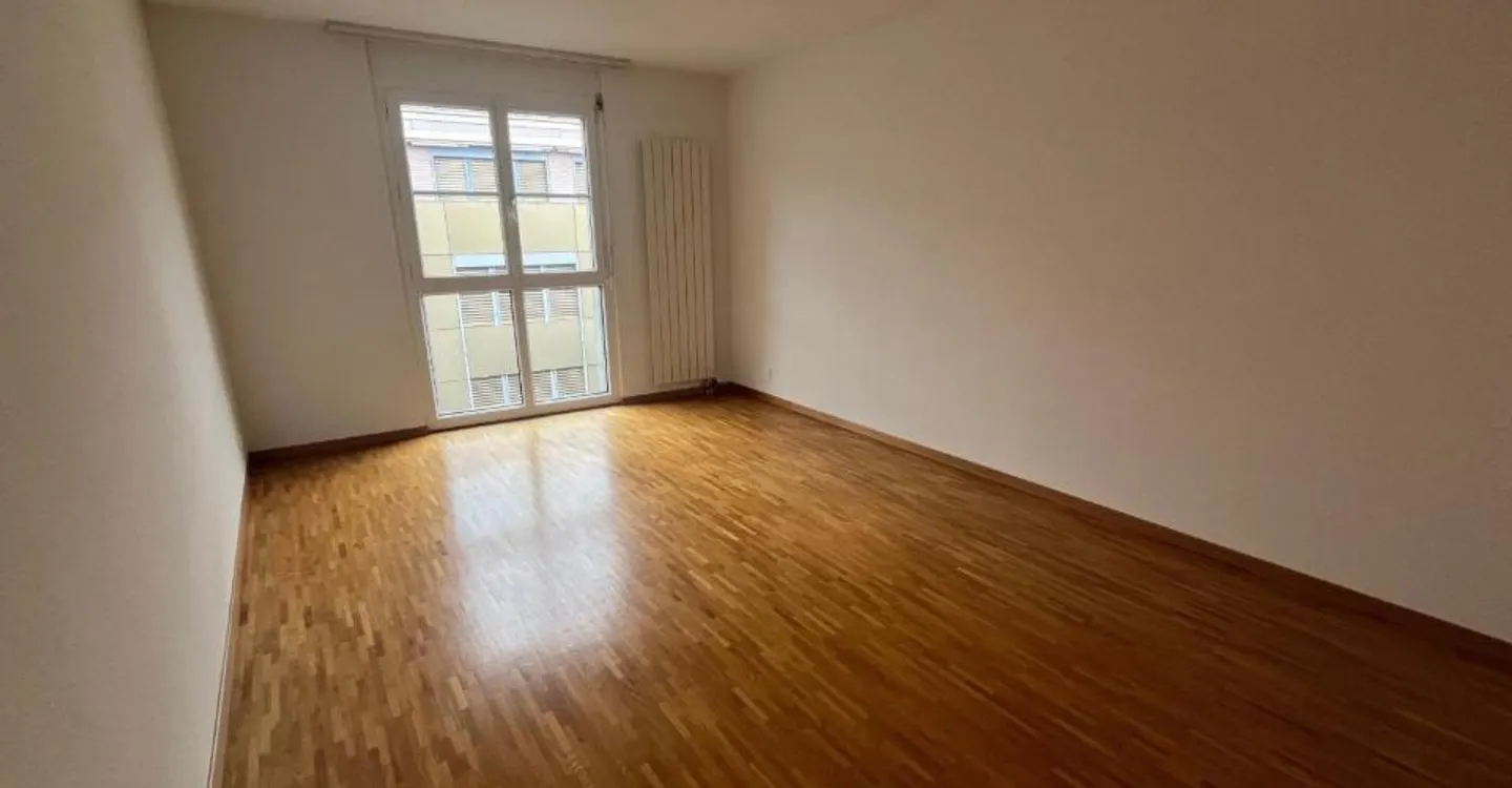 Appartement près du Boulevard de Pérolles - Photo 3 sur 10