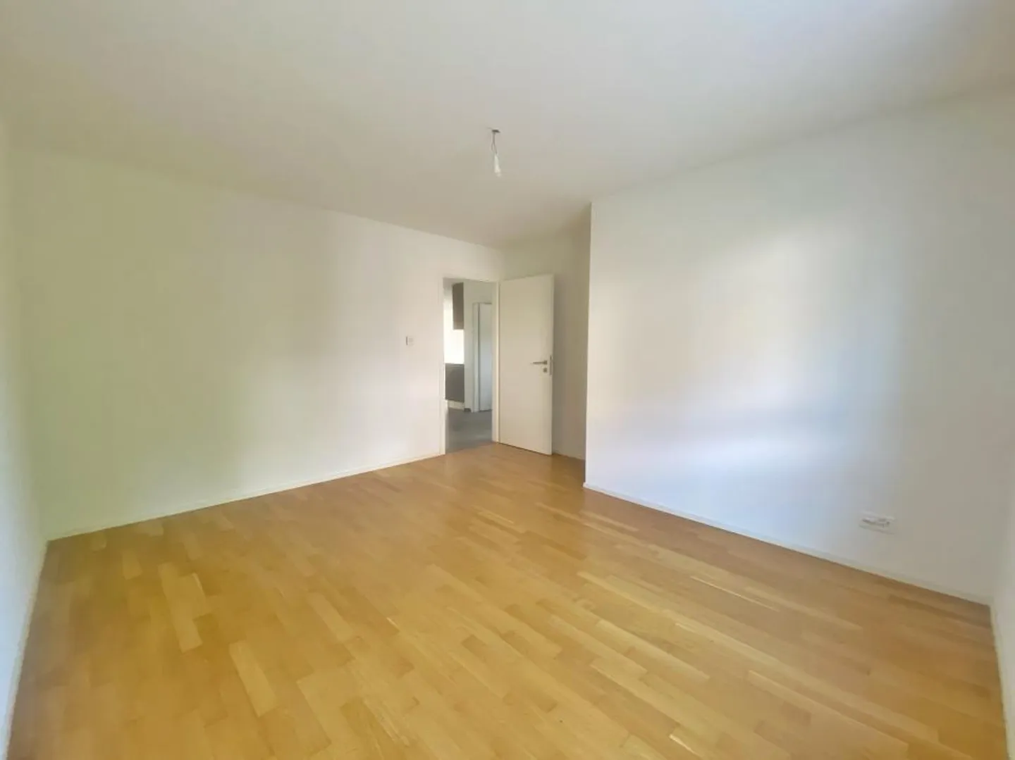 Disponibile immediatamente, nuovo con giardino! - Foto 9 di 12
