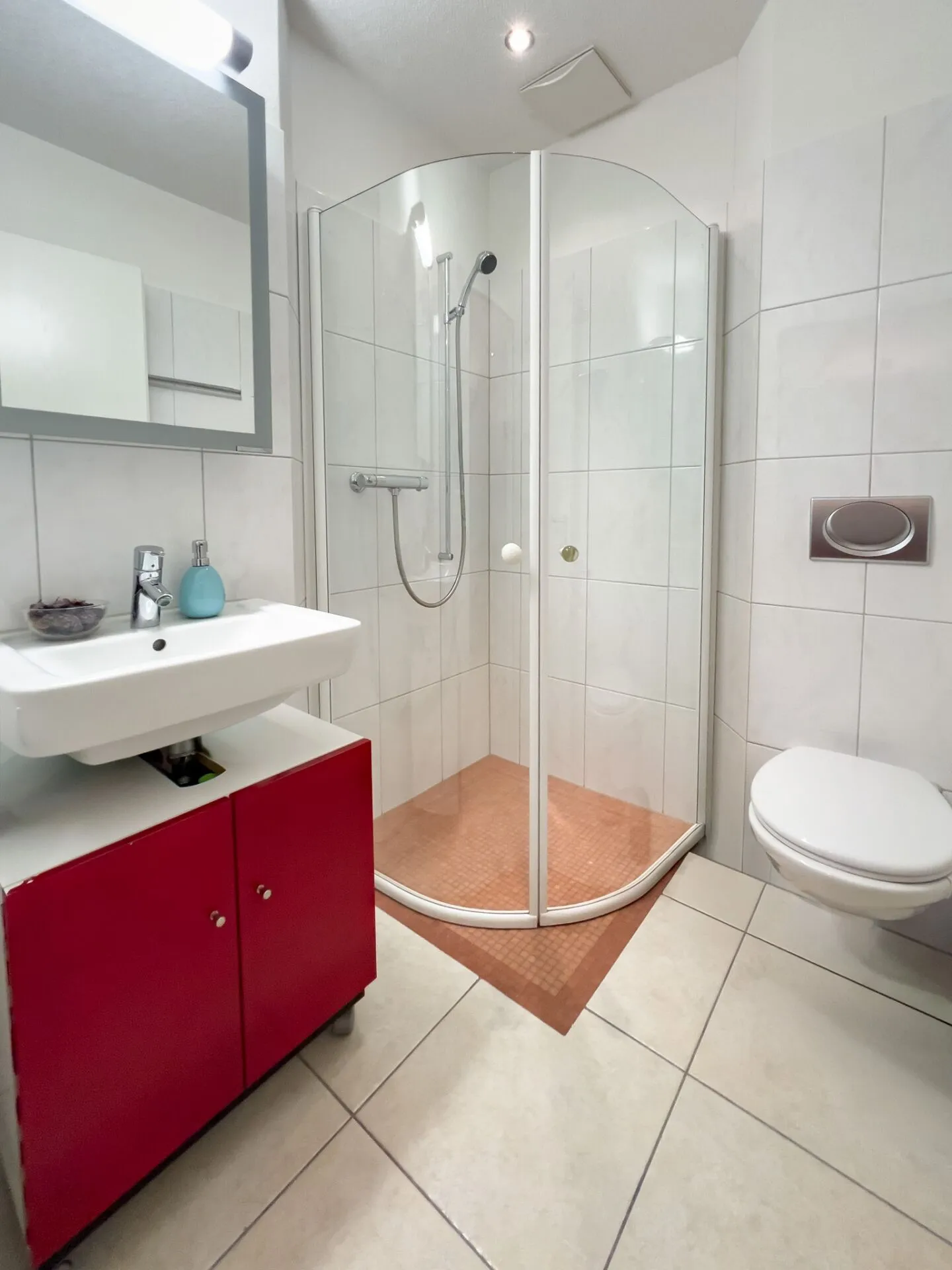 Attraktive 3.5-Zimmer-Gartenwohnung mit grosszügigem Sitzplatz in Pfäffikon ZH - Foto 7 von 11