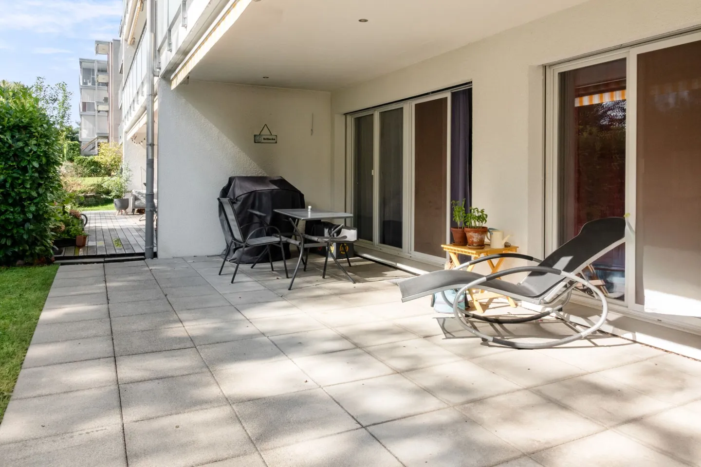 Attraktive 3.5-Zimmer-Gartenwohnung mit grosszügigem Sitzplatz in Pfäffikon ZH - Foto 9 von 11
