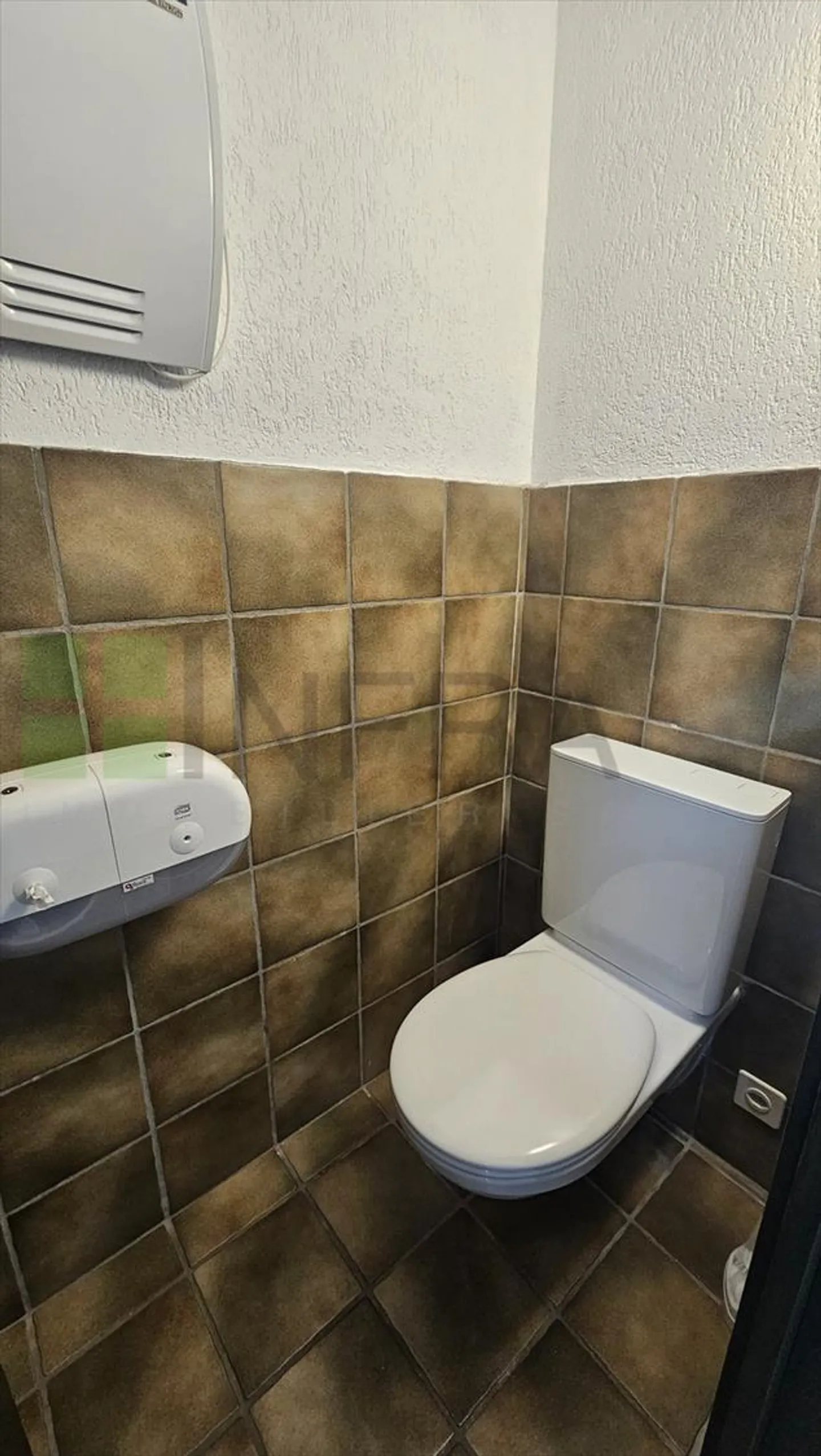 Bureaux de 80 m2 - Photo 10 sur 13