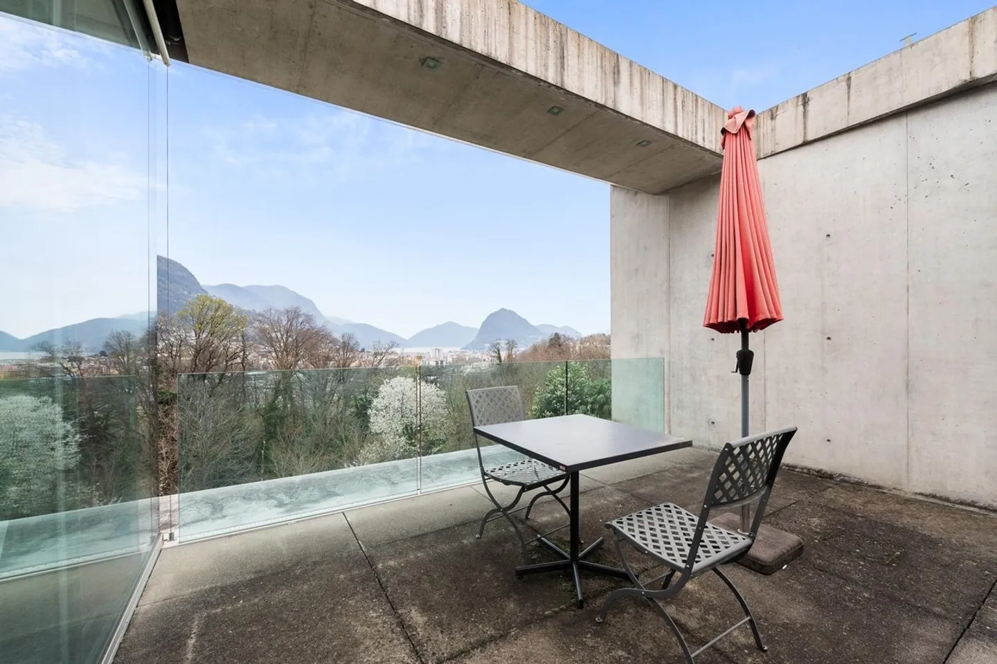Exklusive Villa mit Seeblick in Canobbio - Foto 4 von 18