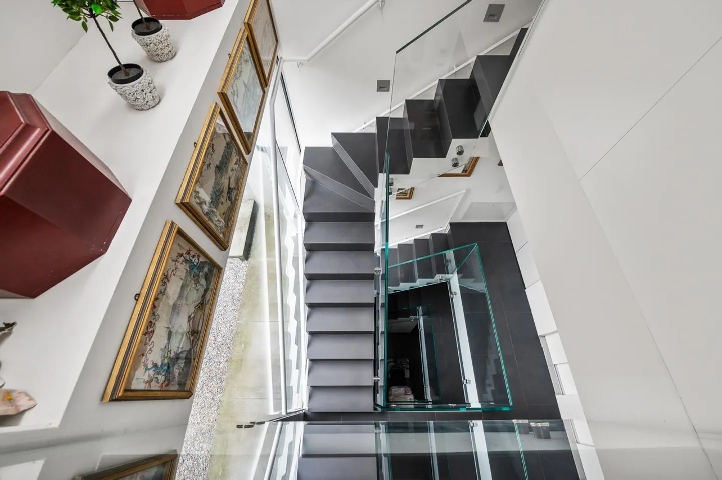 Exklusive Villa mit Seeblick in Canobbio - Foto 14 von 18