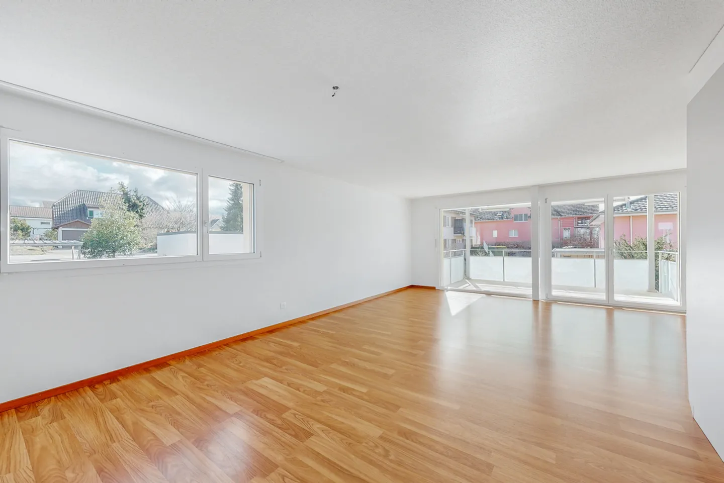 Situato in posizione tranquilla e ben attrezzato: Appartamento da sogno con balcone - Foto 2 di 13