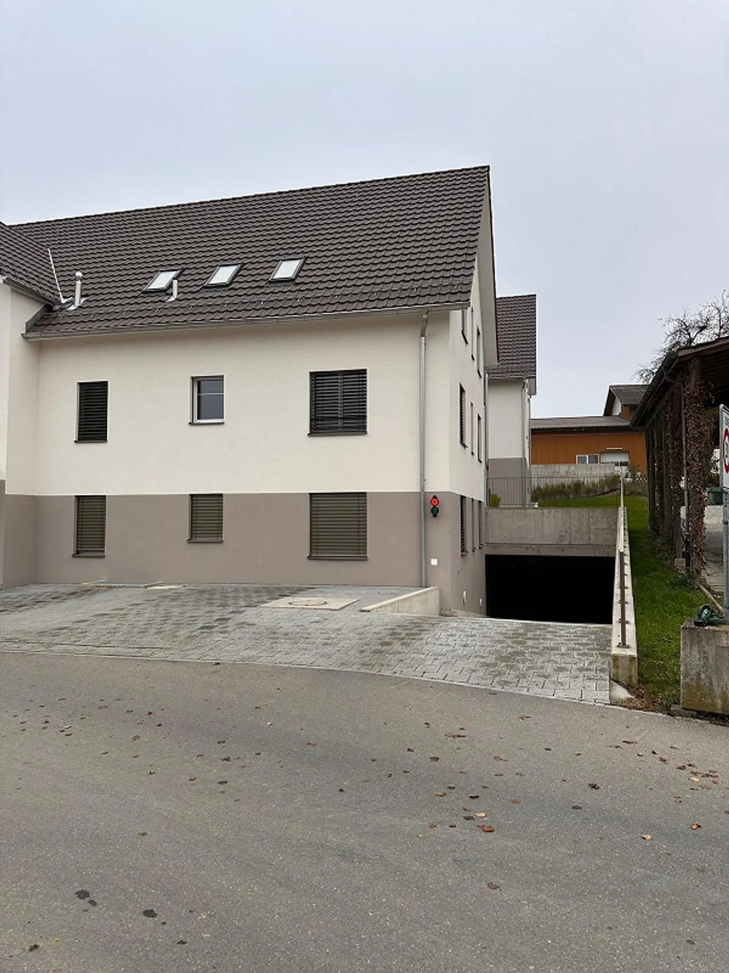 Parking space for rent in underground garage - Photo 1 of 4