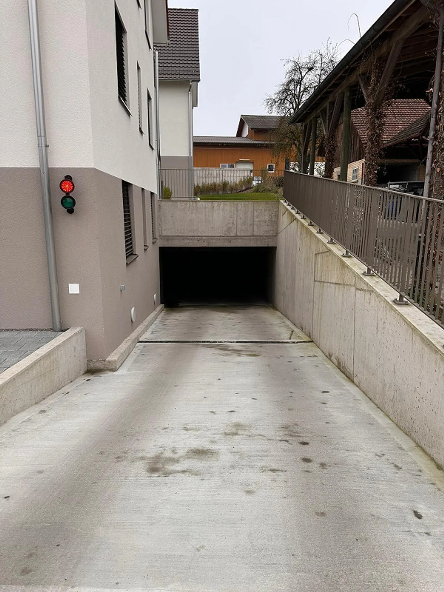 Parking space for rent in underground garage - Photo 2 of 4