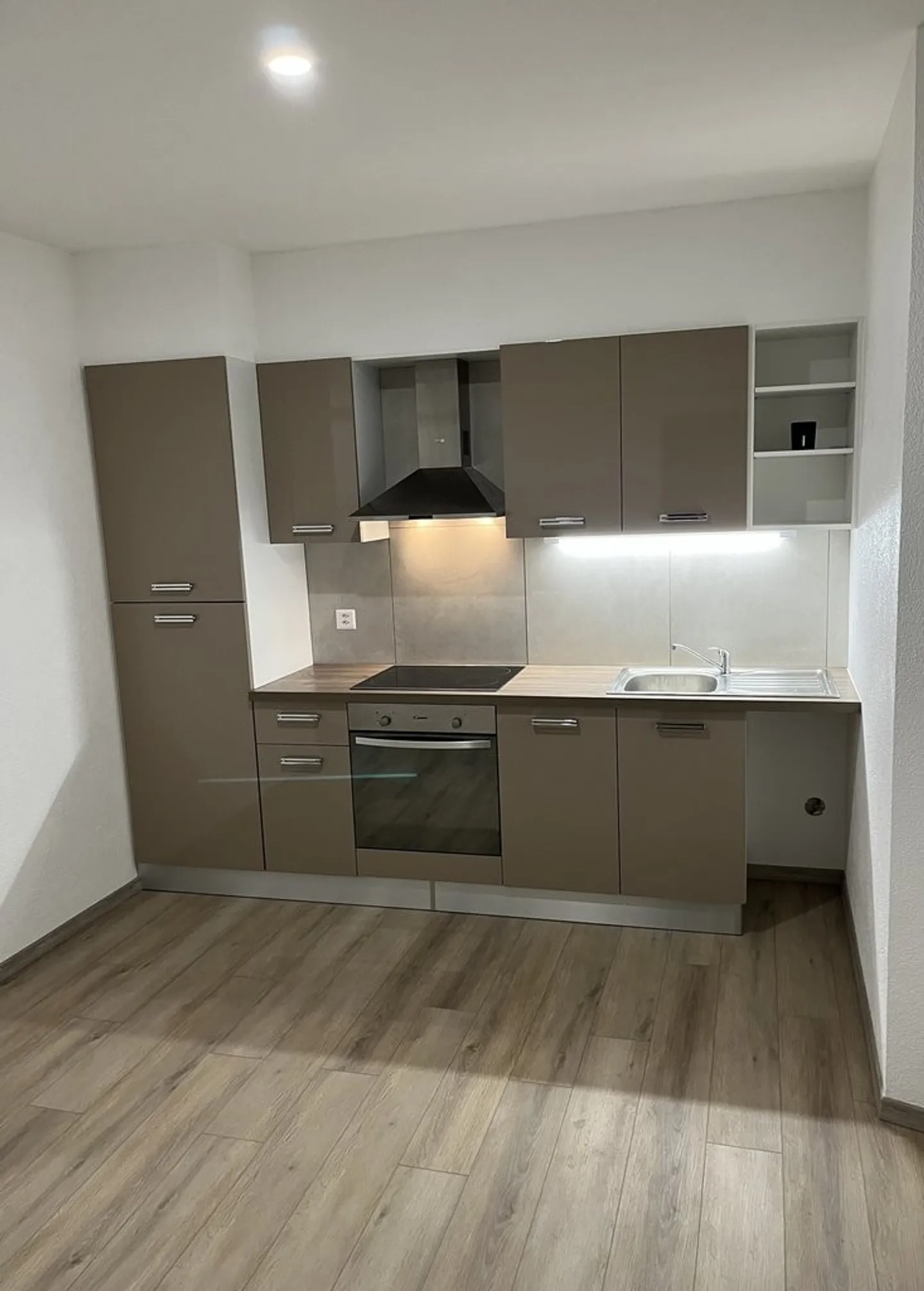 Wohnung 1,5 Zimmer in der Stadt - Photo 1 of 5