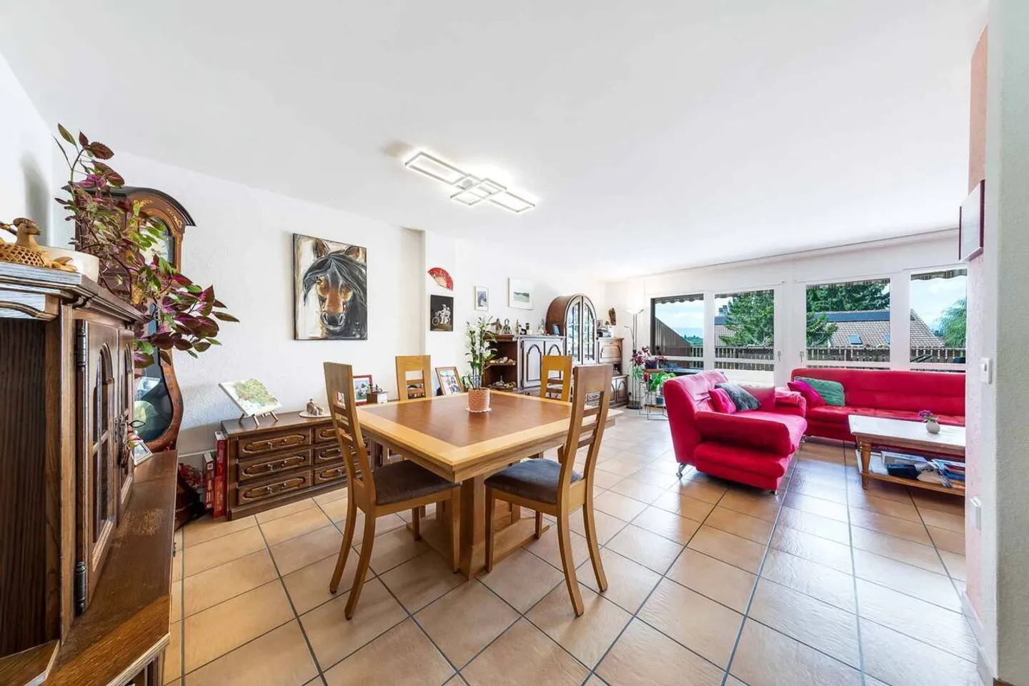 Maison mitoyenne de 160 m² dans un quartier résidentiel - Photo 4 sur 10