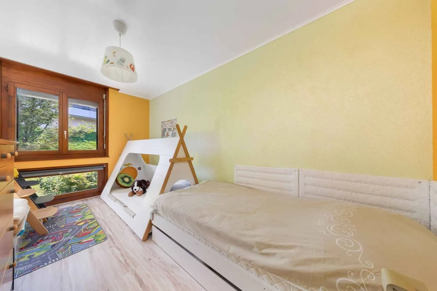 Maison mitoyenne de 160 m² dans un quartier résidentiel - Photo 9 sur 10