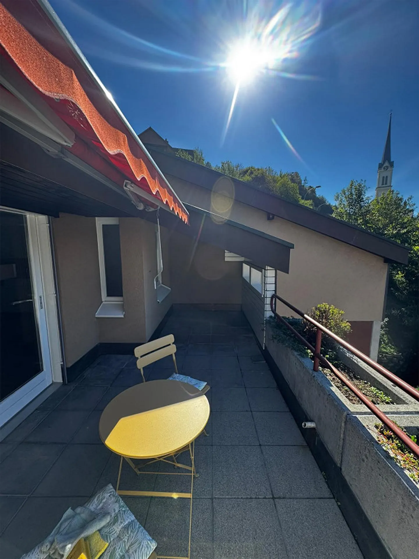 Geräumige Wohnung mit grossem Balkon - Foto 3 von 21